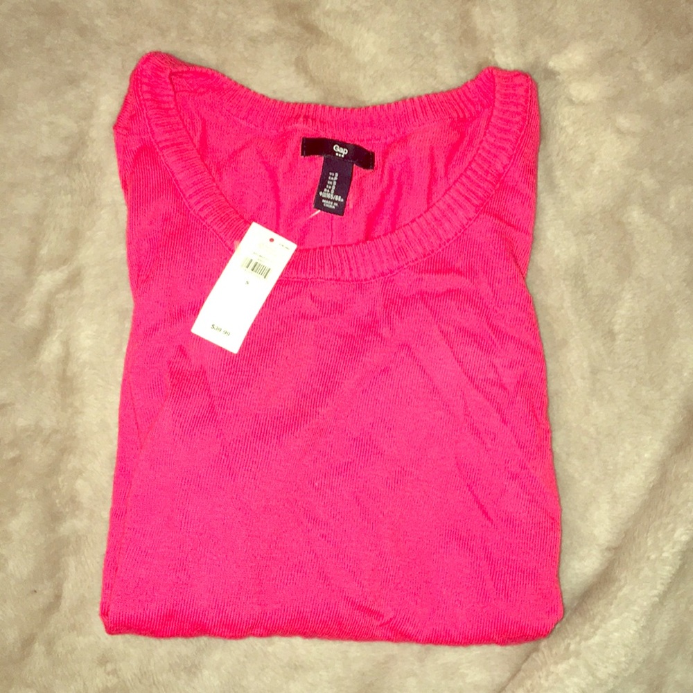 Gap sweater